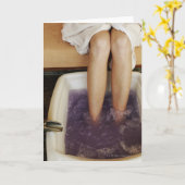 Carte Basse vue de section d'une femme obtenant une (Fleur jaune)