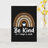 Carte Be Kind 6-7 Days A Week positive leopard rainbow (Fleur jaune)