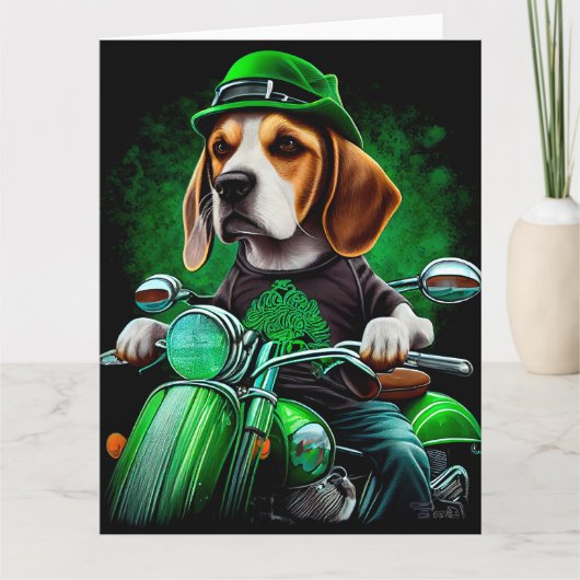 Carte Beagle Chien conduisant vélo St. Patrick's Day (Devant)