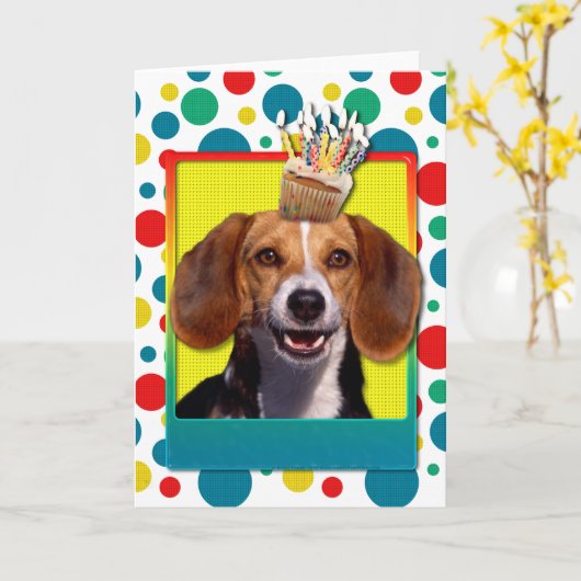 Carte Beagle de Cupcake anniversaire (Fleur jaune)