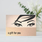 Carte Beau Eyelashes et Brows Certificat cadeau (Debout devant)