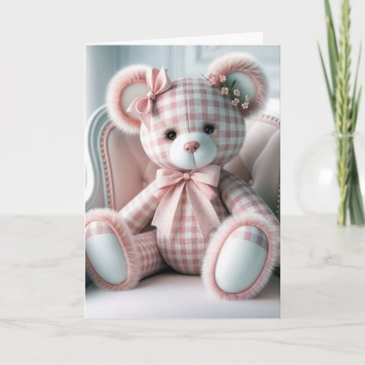 Carte Bébé En vichy ours en peluche sur une chaise (Devant)