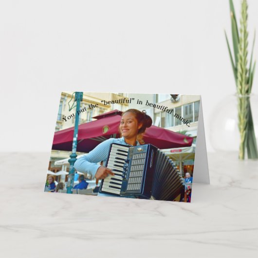 Carte Belle musicienne accordioniste (Devant)