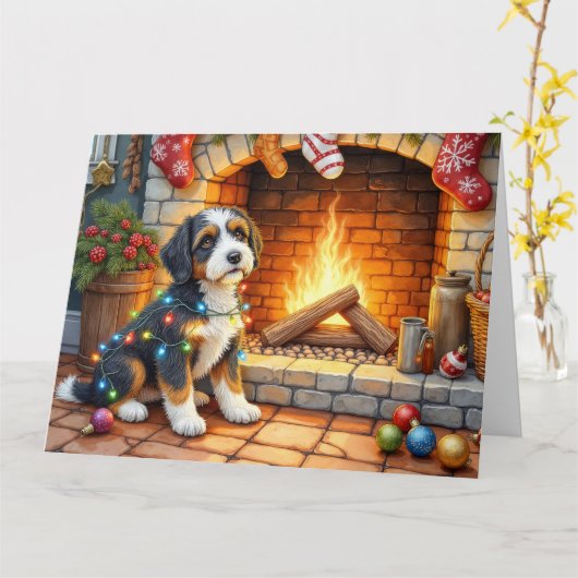Carte Bernedoodle Fireplace with Christmas Lights (Fleur jaune)