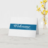 Carte Bienvenue À L'Équipe Blanc Minimal Bleu Badge (Fleur jaune)