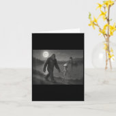 Carte Bigfoot Et Alien À Loch Ness (Fleur jaune)