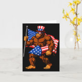 Carte Bigfoot Feu d'artifice Drapeau américain Sasquatch (Fleur jaune)