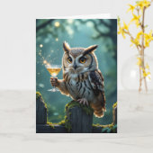 Carte Birthday Owl Holding a Cocktail In a Forest (Fleur jaune)