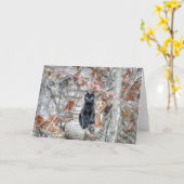 Carte Black Cat Sitting Outdoors (Fleur jaune)