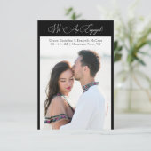 Carte Black Minimalist Personalized Photo Elegant Script (Debout devant)