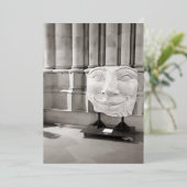 Carte blanche avec visage en noir et blanc (Debout devant)