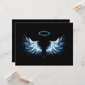 Carte Blue Glowing Angel Wings on black background (Devant/Arrière en situation)