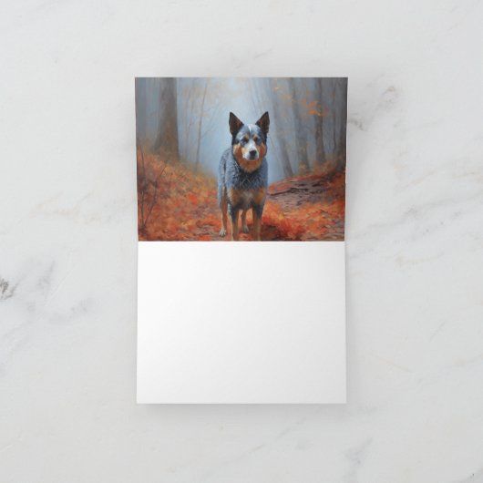 Carte Blue Heeler dans les feuilles d'automne automne au (Intérieur)