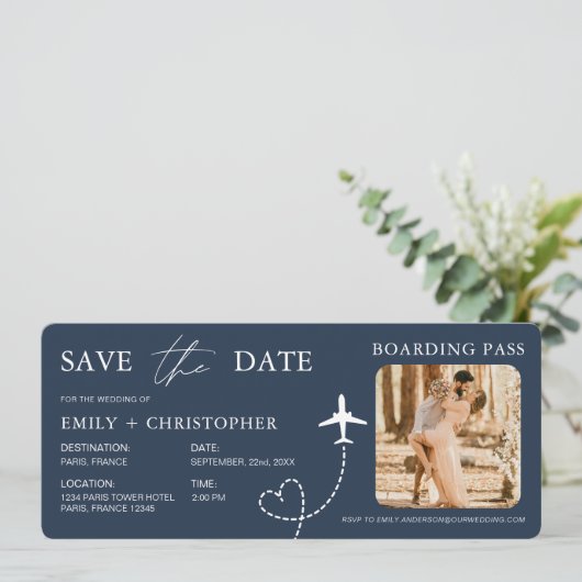 Carte Boarding Pass Destination Wedding QR Code  (Debout devant)