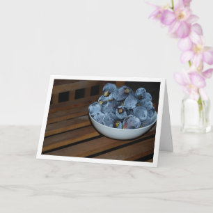 Carte Bol de fruits de figue sur une table en bois