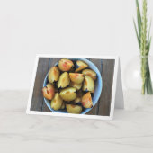 Carte Bol de fruits de prunier tranchés sur table en boi (Devant)