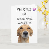 Carte Bonne fête des mères du chien drôle (Fleur jaune)