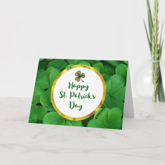 Carte Bonne Saint Patrick avec des Clovers verts (Devant)
