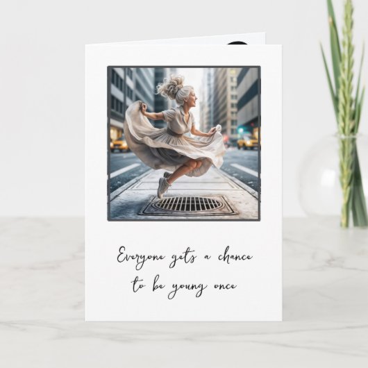 Carte Bonne Vielle Dame pour un anniversaire (Devant)