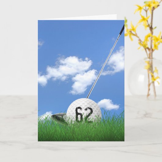Carte Boule de golf 62e anniversaire en herbe (Fleur jaune)