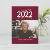 Carte burgundy or moderne script graduation photo (Debout devant)