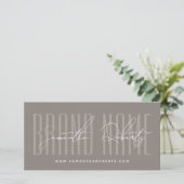 Carte cadeau à la typographie script moderne avec (Debout devant)
