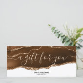 Carte cadeau de certificat de la Terre beige moder (Debout devant)