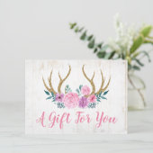 Carte cadeau Rustic Wood & Floral Antlers (Debout devant)