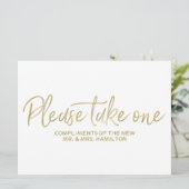Carte Cadeaux de mariage Panneau élégant or "S'il vous p (Debout devant)