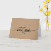 Carte Calligraphie simple Faux Kraft Un an Anniversaire (Fleur jaune)