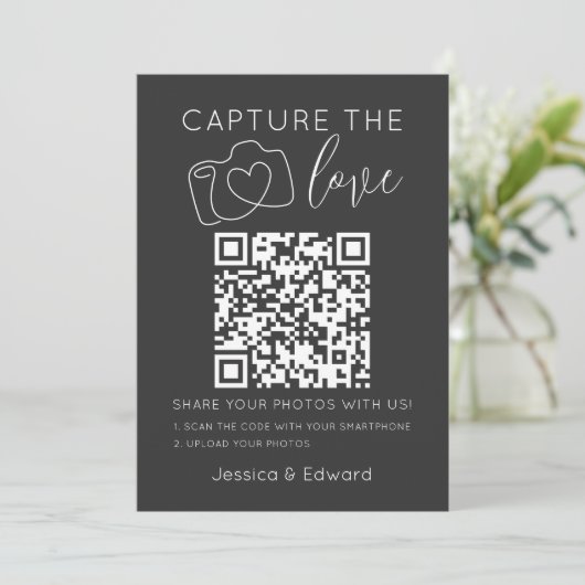 Carte Capturez L'Amour Qr Code Gris Chic Mariage Moderne (Debout devant)
