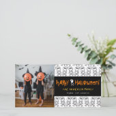 Carte Caricature Skulls & Bones Happy Halloween pour enf (Debout devant)