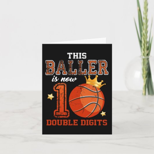 Carte Ce garçon a maintenant 10 chiffres doubles Basketb (Devant)