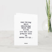 Carte Ce qui est plus choquant que la vérité sont des ci (Dos)