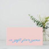 Carte Certificat Cadeau Code QR Rose Pâle Écriture Moder (Debout devant)