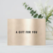 Carte CERTIFICAT CADEAU ENTREPRISE | Or (Debout devant)