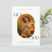 Carte Certificat cadeau photo ovale minimaliste (Debout devant)