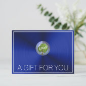 Carte Certificats cadeaux bleus du logo de l'entreprise (Debout devant)