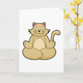 Carte Chat au yoga étendant l'exercice en tailleur (Fleur jaune)