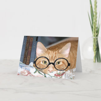 Carte Chat avec des verres et des livres