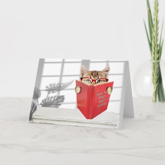 Carte Chat d'anniversaire avec lunettes et livre rouge (Devant)