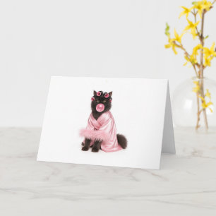 Carte Chat en robe rose avec bigoudis et bubble gum