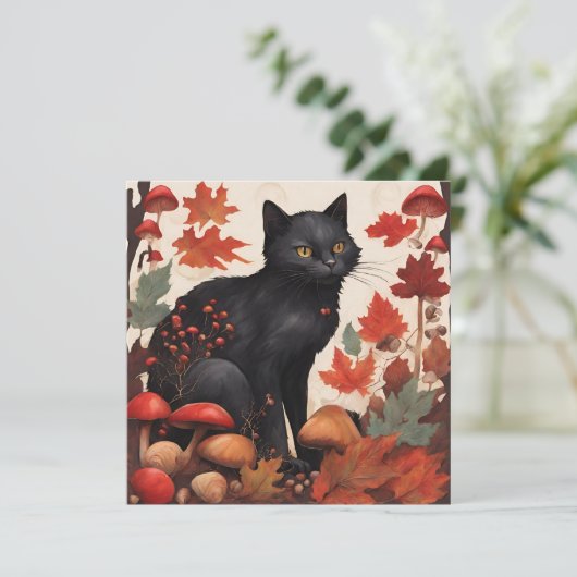Carte Chat noir, forêt d'automne et champignons sauvages (Debout devant)