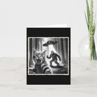 Carte Chat selfie avec Bigfoot &amp; Ufo _ Drôle Sasquat