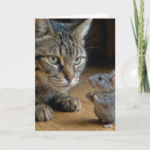 Carte Chat tabby d'anniversaire avec une souris courageu