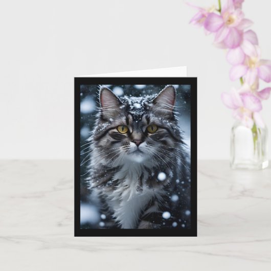 Carte Chat tigré gris sur fond blanc enneigé  (Orchidée)