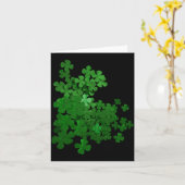 Carte Chemise T Fond de Trèfle de la Saint-Patrick  (Fleur jaune)