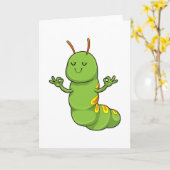 Carte Chenille en méditation de yoga (Fleur jaune)