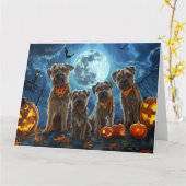 Carte Chesapeake Bay Terrier Halloween Éffrayant (Fleur jaune)