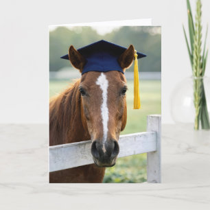 Carte Cheval portant une toque de diplômé